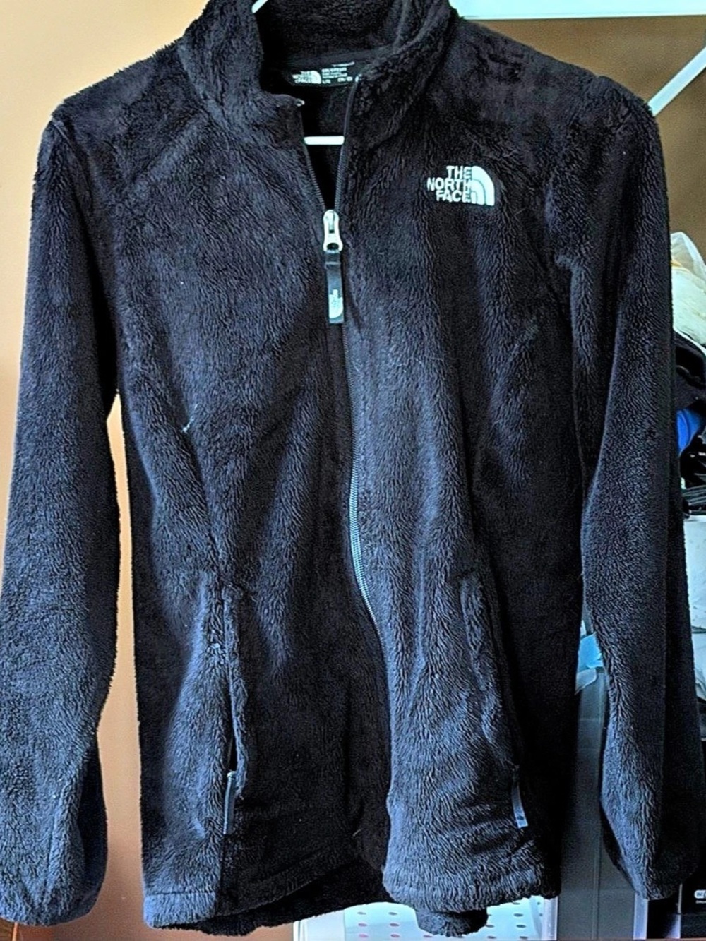 The North Face Osito Fleece Jacket Black Full-Zip Jacket, Girls XL, 14-16